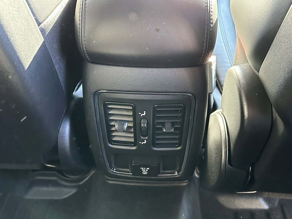 Used 2022 Jeep Grand Cherokee Laredo X image 17