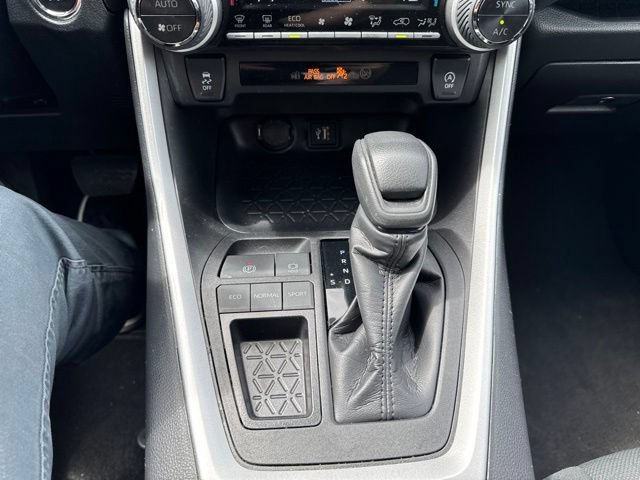 Used 2024 Toyota RAV4 XLE FWD image 18