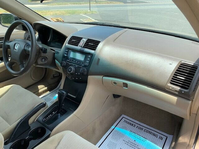 Used 2005 Honda Accord LX image 20