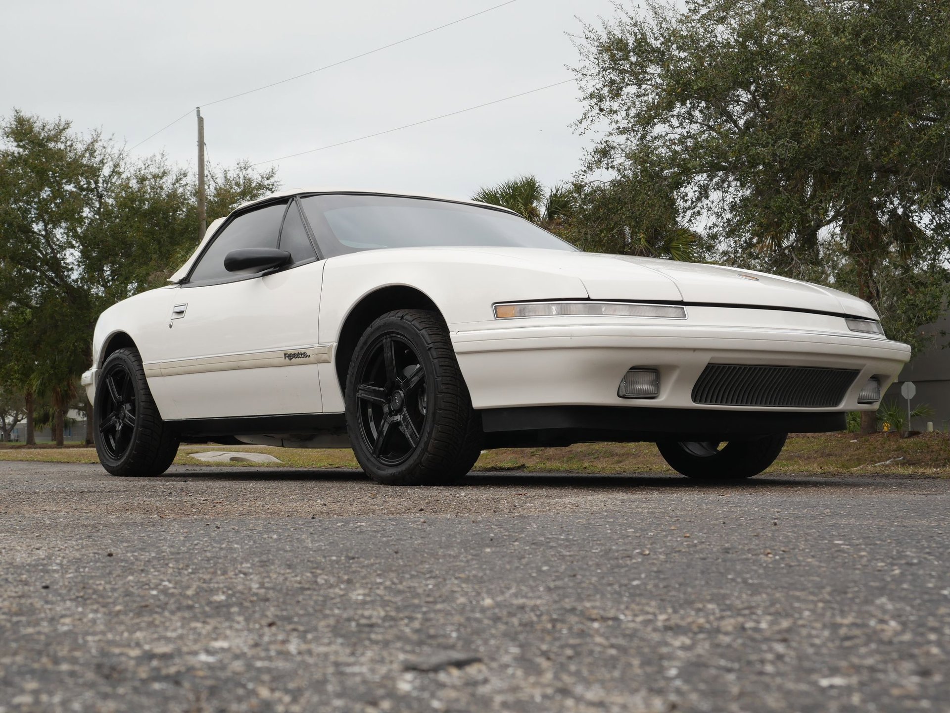 Used 1990 Buick Reatta Convertible image 35