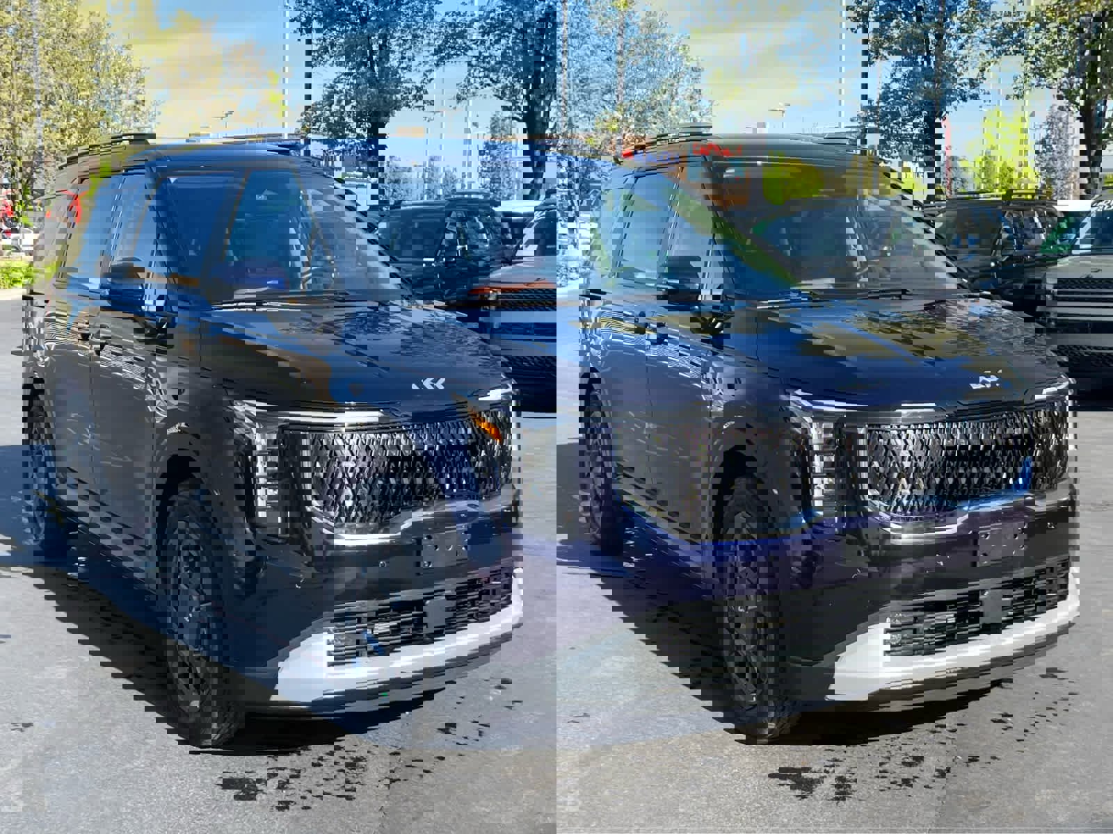 Used 2025 Kia Carnival EX image 4