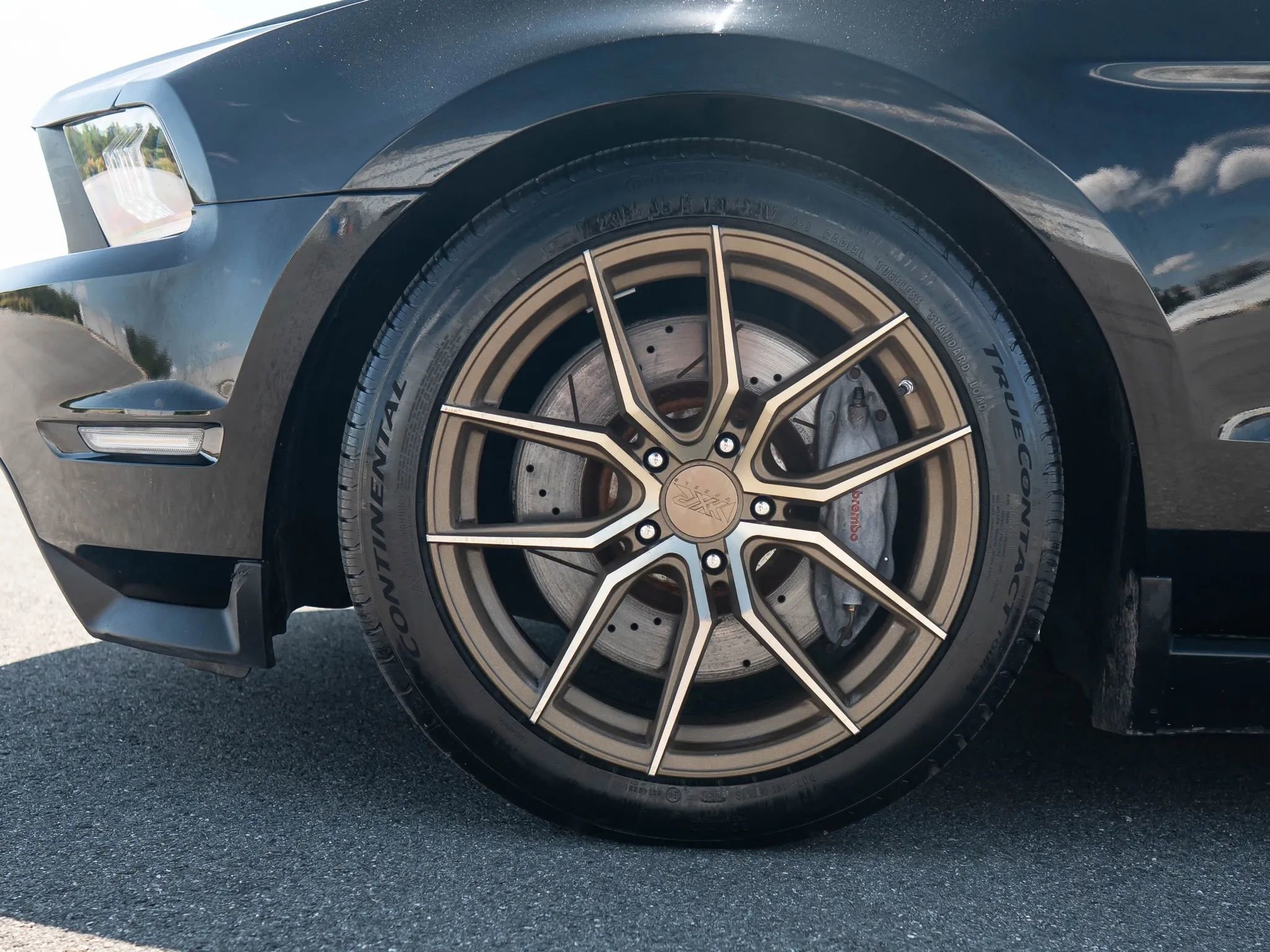 Used 2012 Ford Mustang GT w/ Brembo Brake Pkg image 36