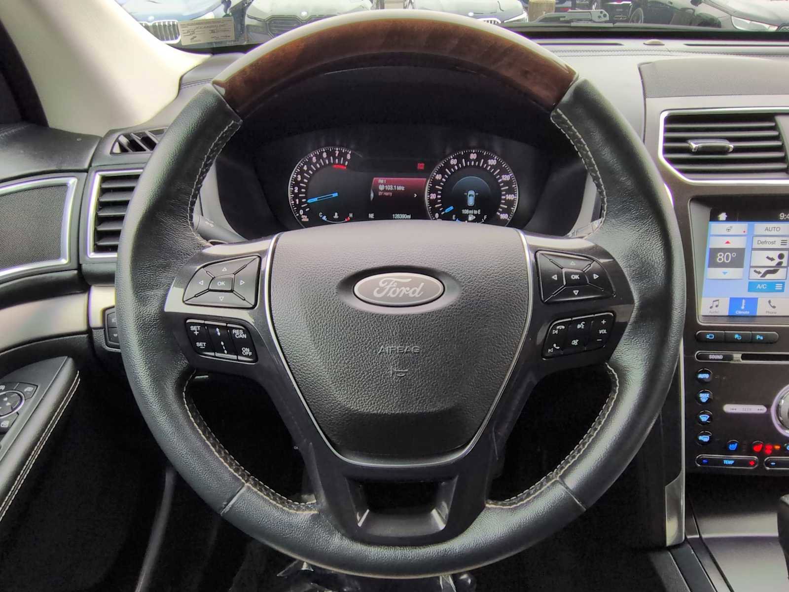 Used 2017 Ford Explorer Platinum image 24