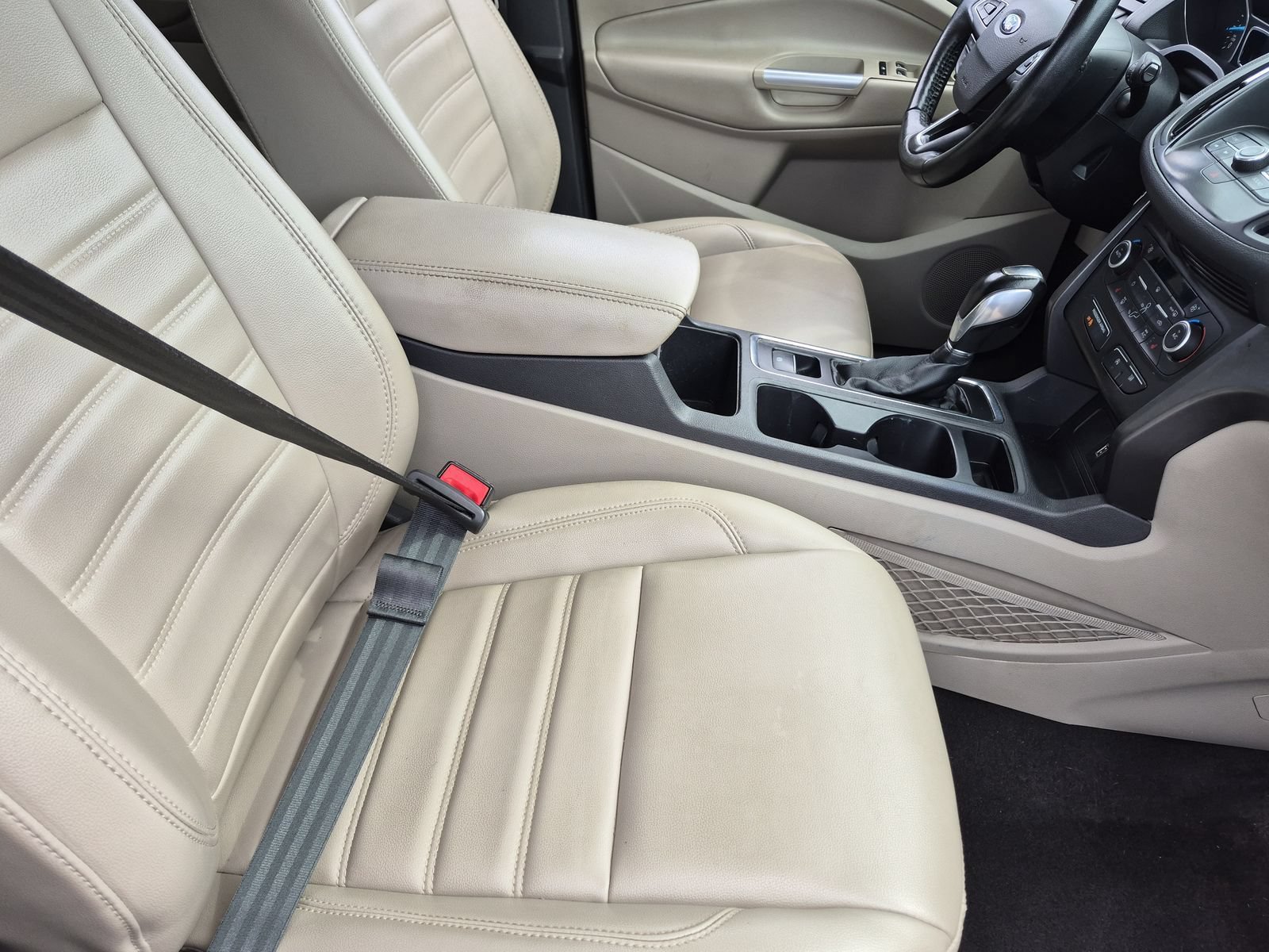 Used 2019 Ford Escape SEL AWD/4WD image 21