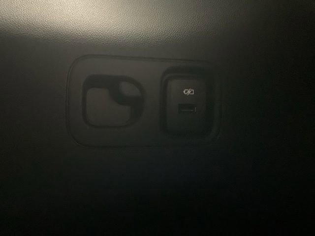 Certified 2022 GMC Acadia SLE image 31