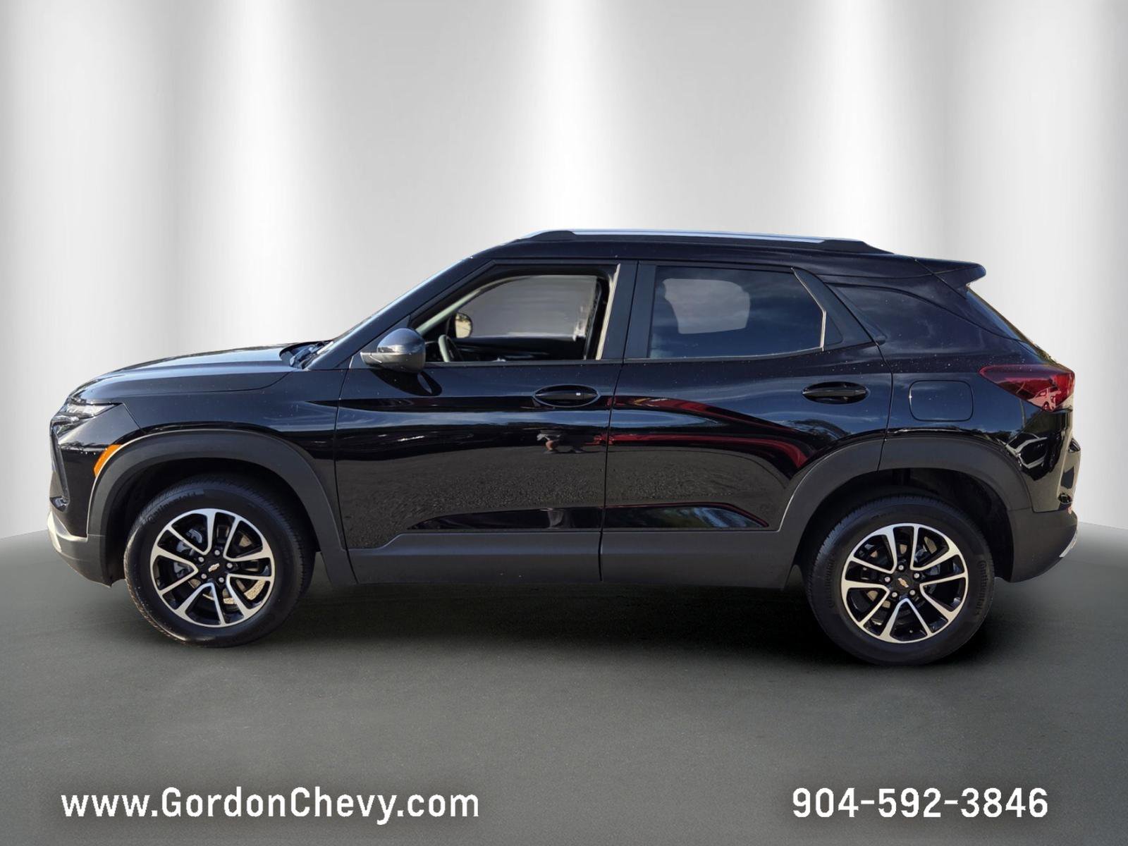 Certified 2025 Chevrolet TrailBlazer LT AWD/4WD image 2
