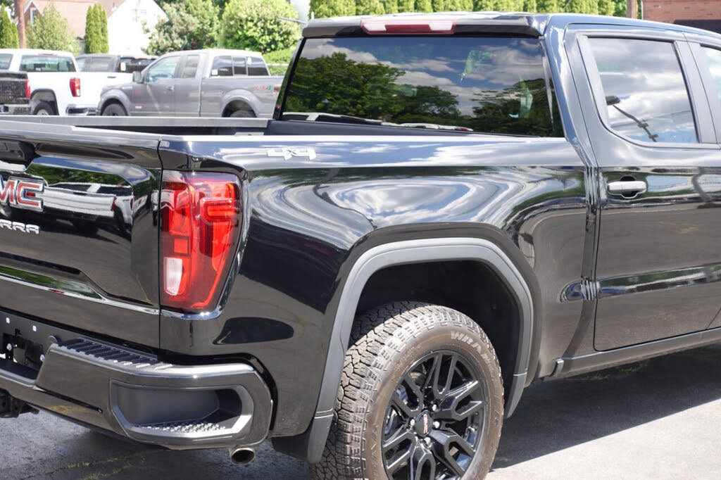Used 2023 GMC Sierra 1500 Pro w/ Graphite Edition AWD/4WD image 12
