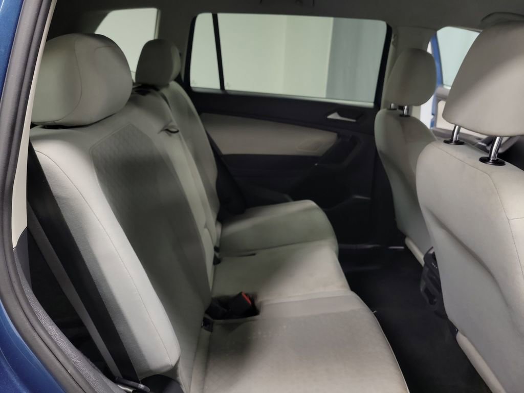 Used 2020 Volkswagen Tiguan S image 22