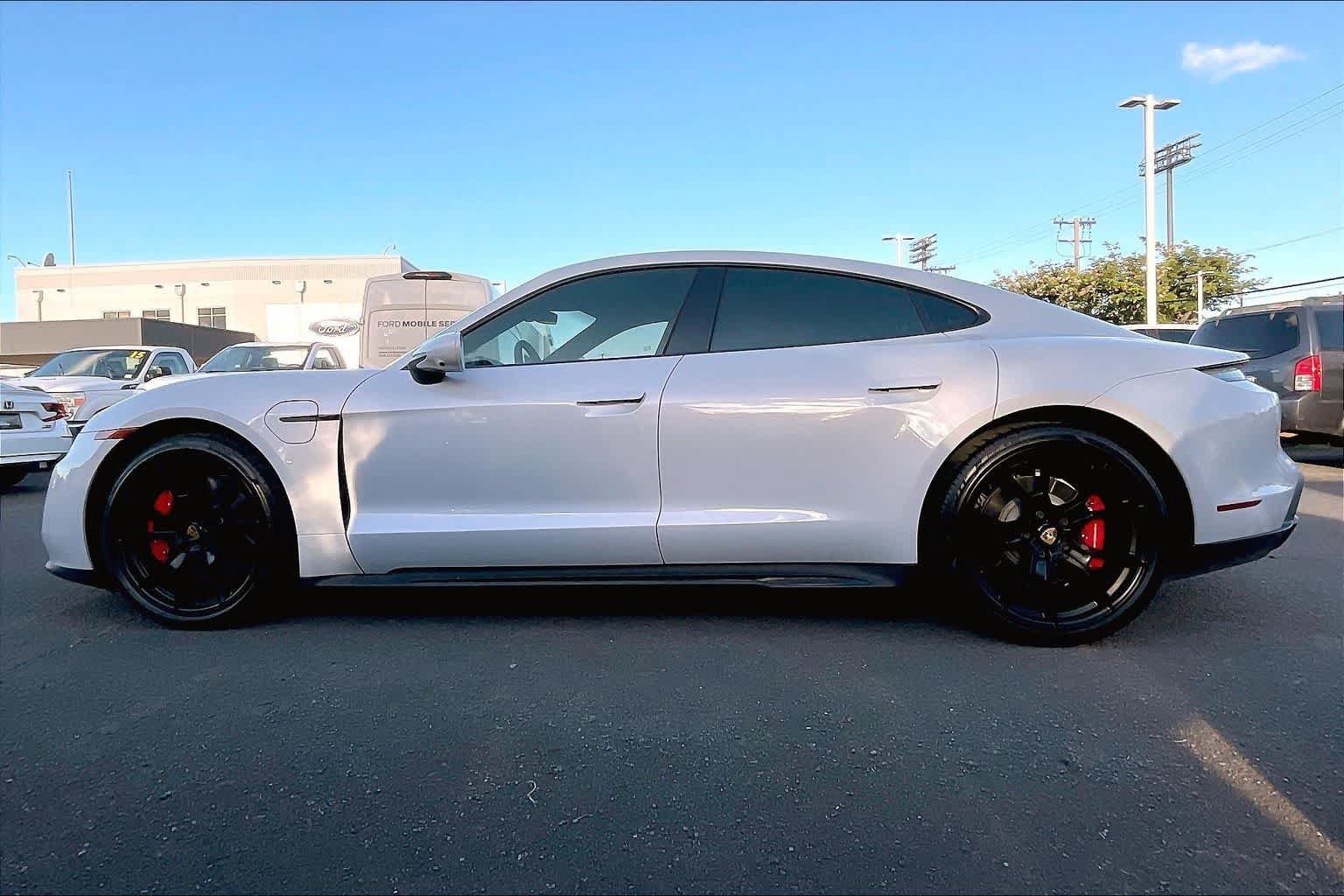 Used 2023 Porsche Taycan GTS AWD/4WD image 3