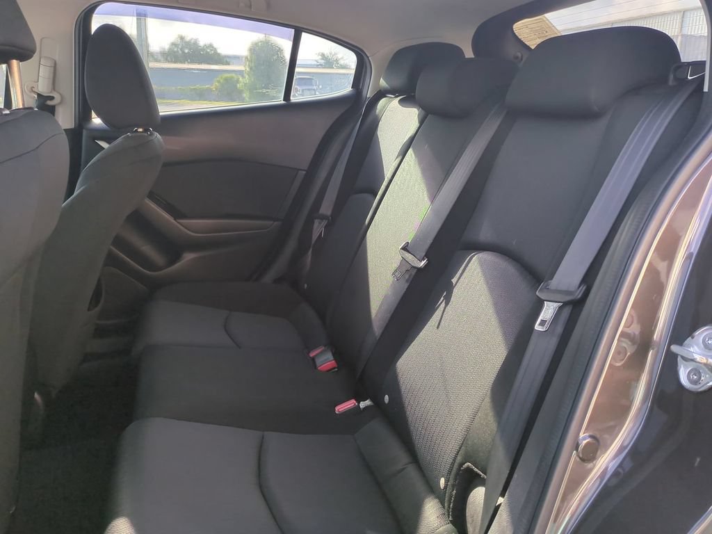 Used 2016 MAZDA MAZDA3 i Sport FWD image 15