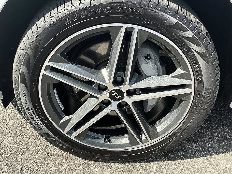 Used 2025 Audi Q5 e Premium image 10