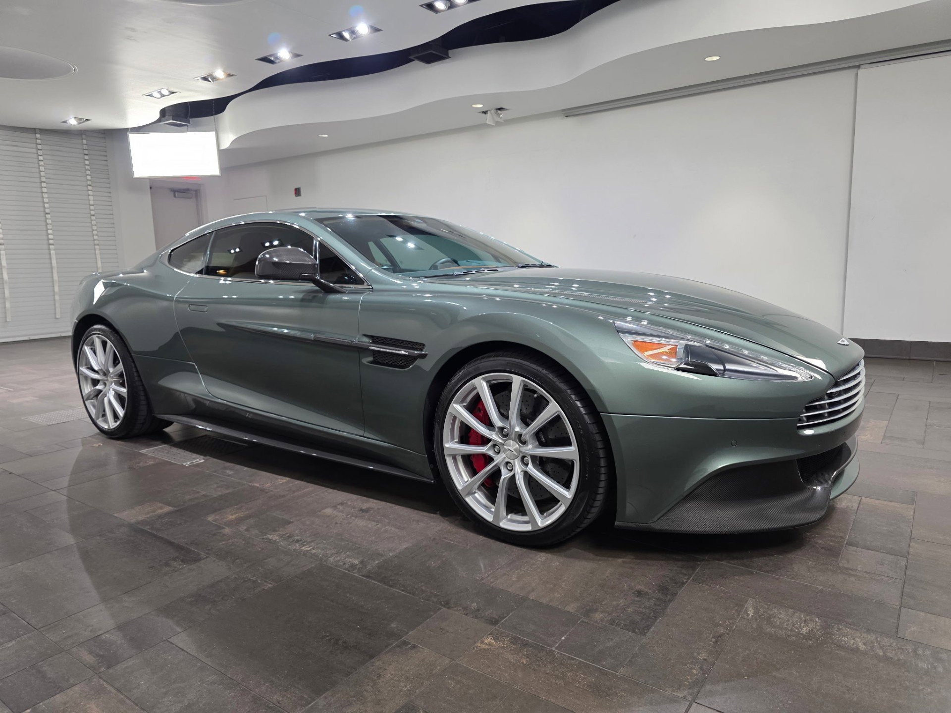 Used 2016 Aston Martin Vanquish
