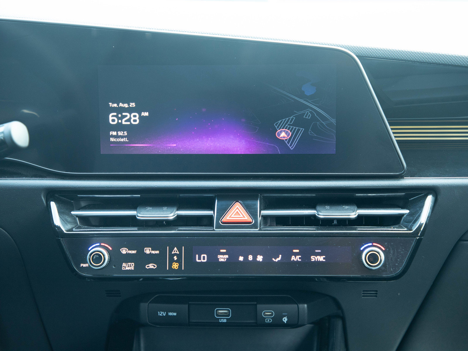 Used 2023 Kia Niro EX w/ EX Cold Weather Package FWD image 15