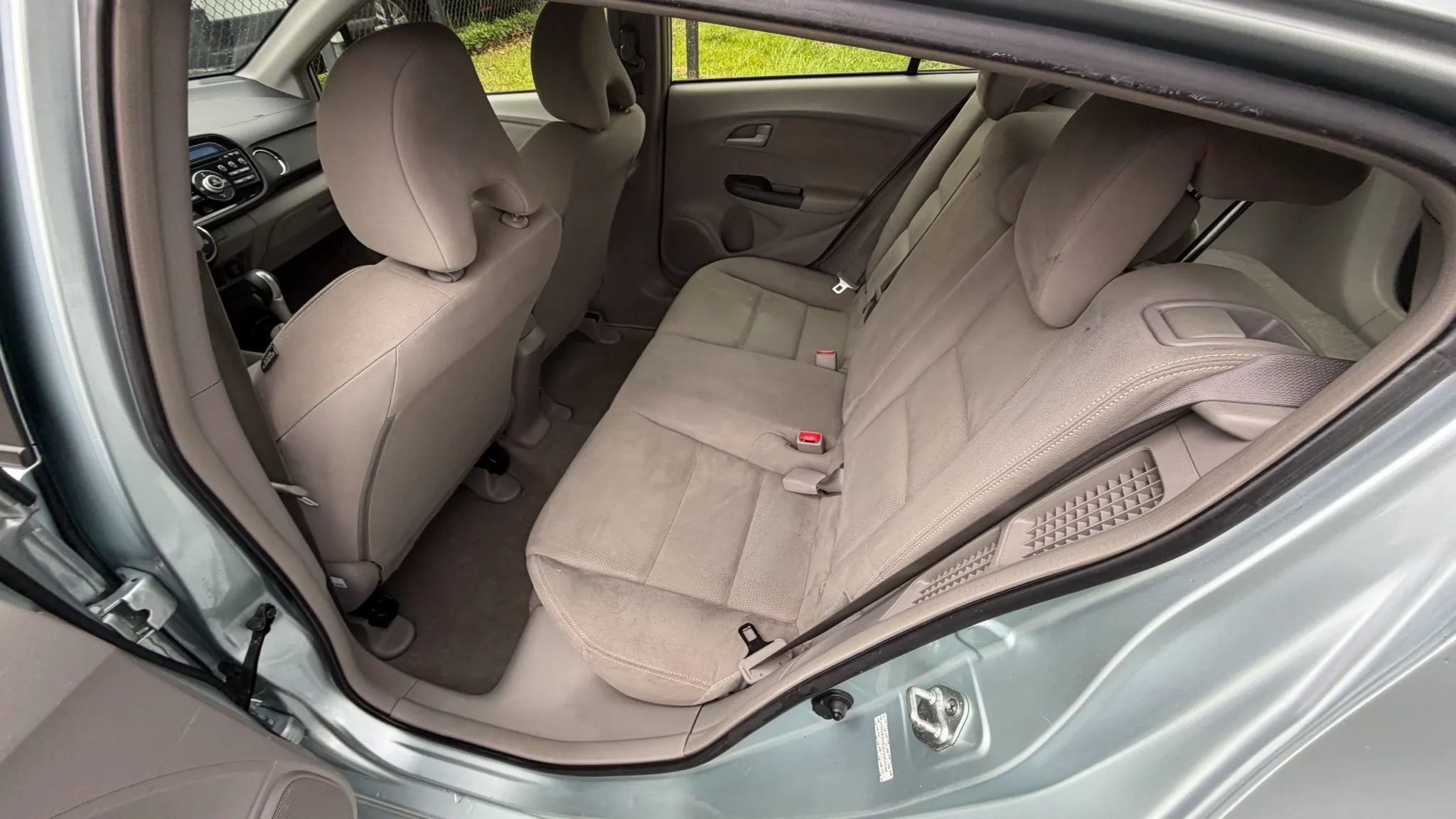 Used 2013 Honda Insight LX image 19