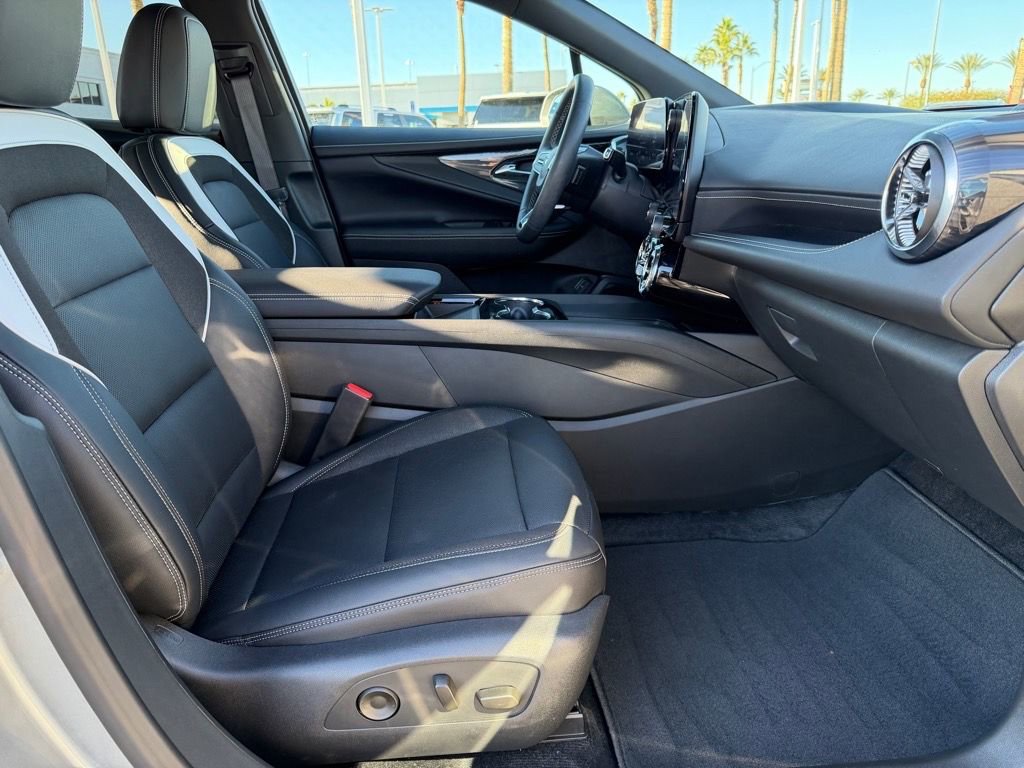 Used 2025 Chevrolet Blazer EV LT image 12