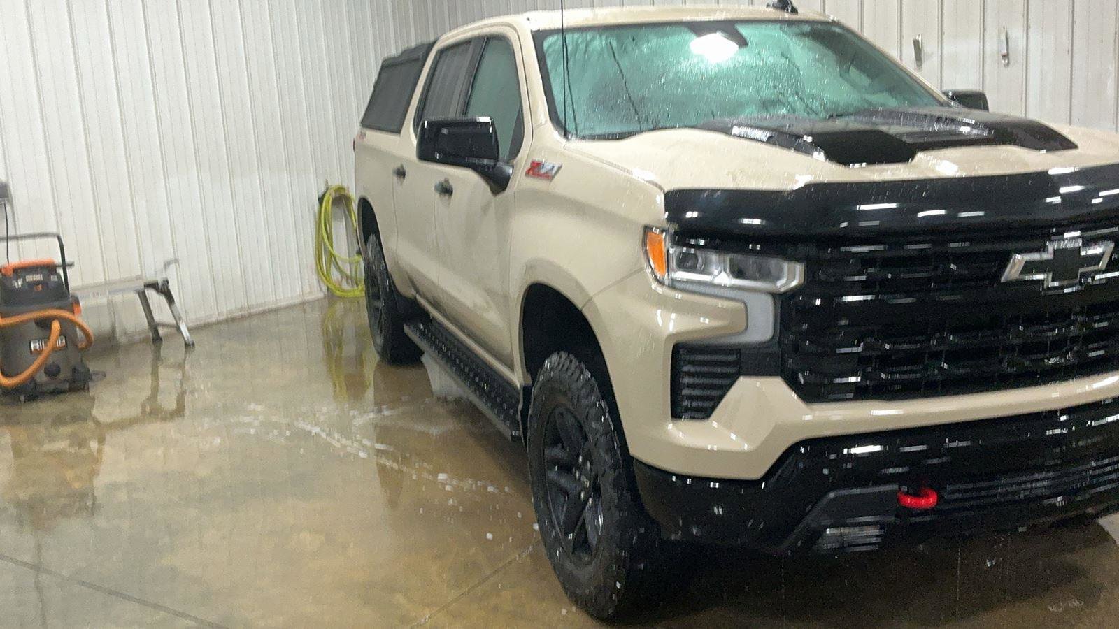 Used 2023 Chevrolet Silverado 1500 LT Trail Boss image 3