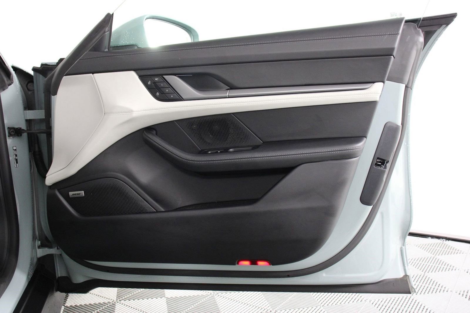 Certified 2025 Porsche Taycan image 23