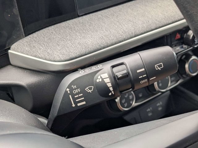 Used 2025 Nissan Kicks SV FWD image 24