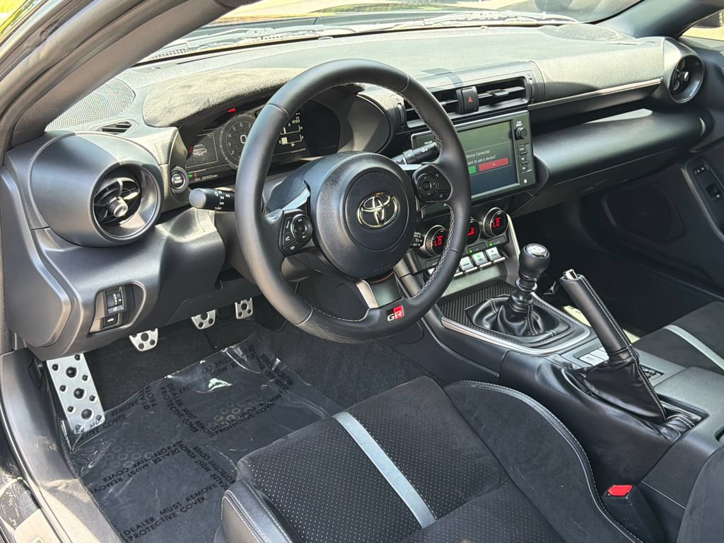 Used 2023 Toyota GR86 Premium w/ ALL Weather Mat Package (TMS) RWD image 17