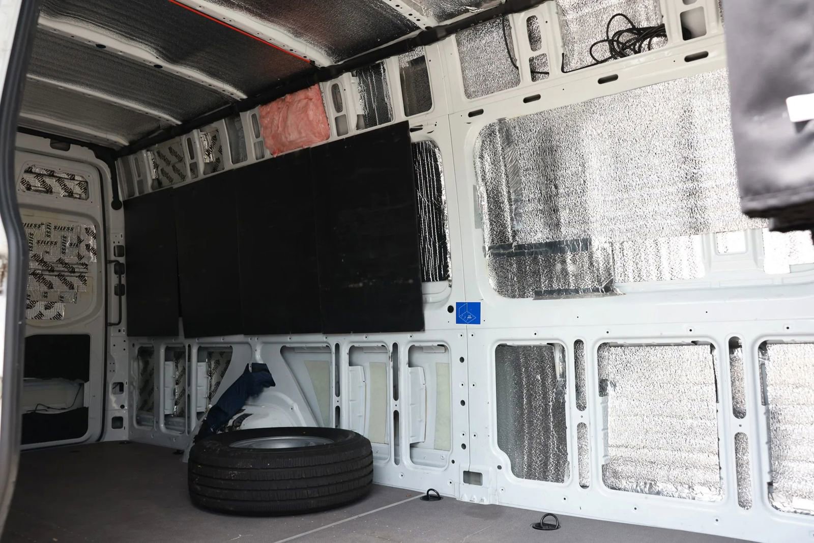 Used 2021 Mercedes-Benz Sprinter 2500 image 16