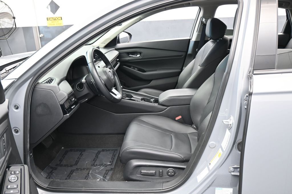 Used 2024 Honda Accord Touring image 11