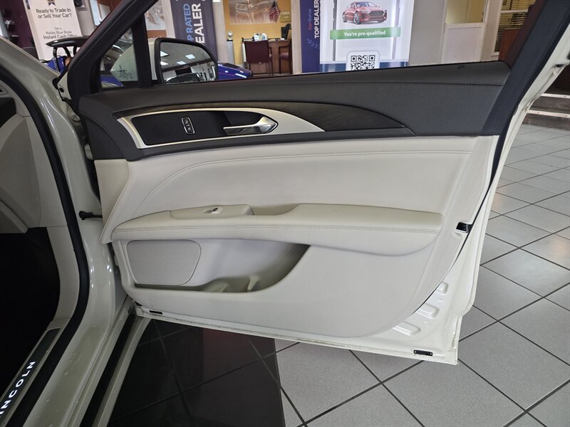 Used 2018 Lincoln MKZ Select w/ Select Plus Package AWD/4WD image 13