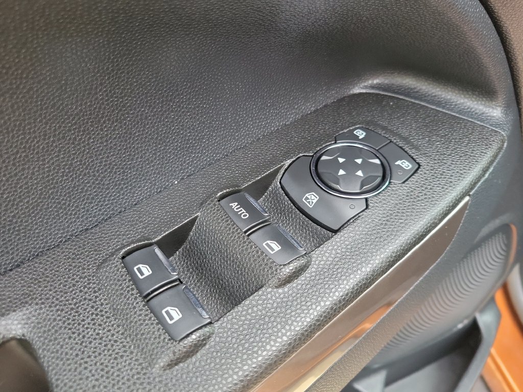 Used 2019 Ford EcoSport SE FWD image 15