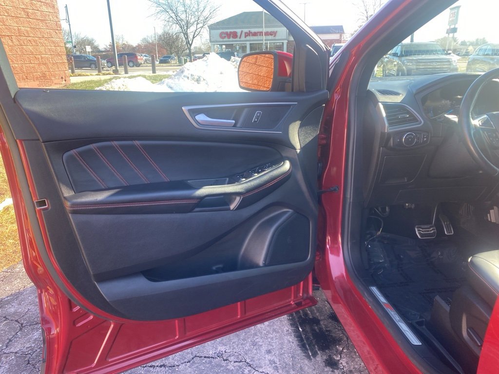 Used 2022 Ford Edge ST-Line image 8