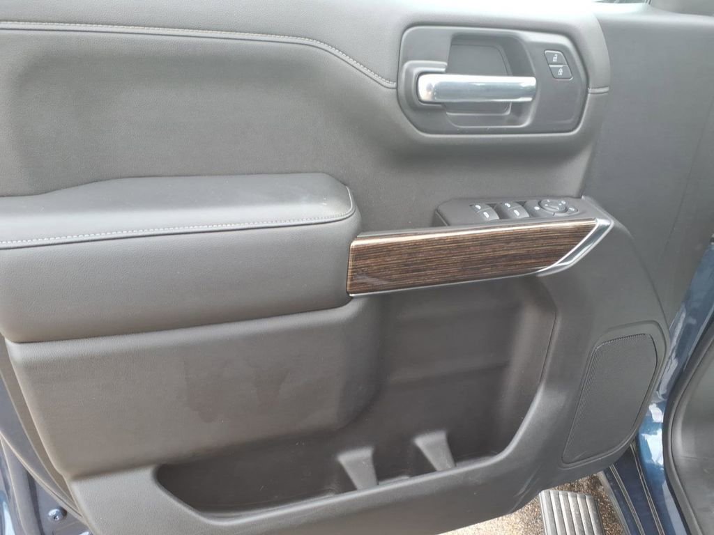 Used 2020 GMC Sierra 1500 Elevation w/ Elevation Value Package image 11