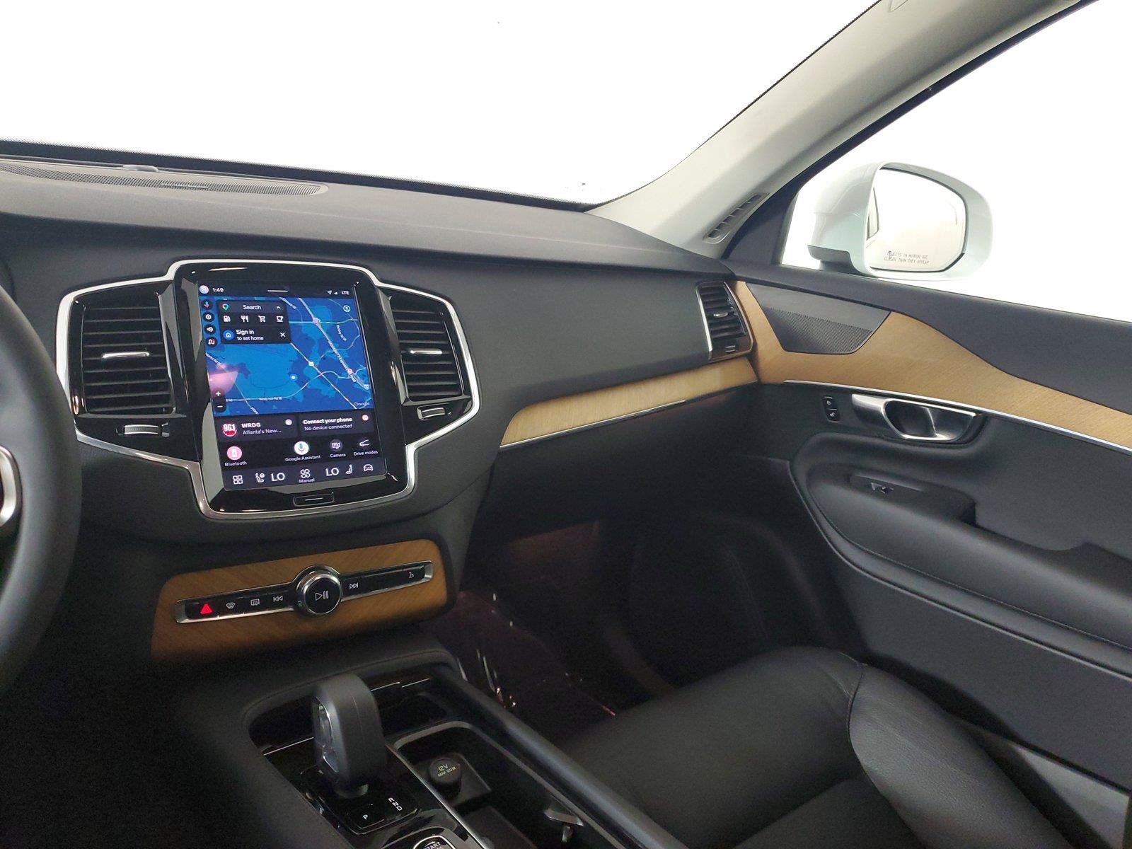 Certified 2023 Volvo XC90 B6 Plus w/ Protection Package AWD/4WD image 17