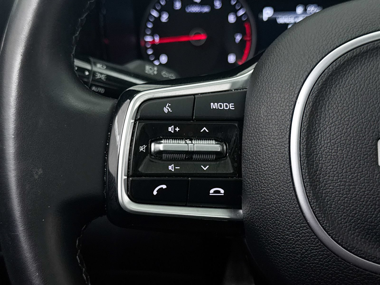Certified 2023 Kia Sorento S AWD/4WD image 35