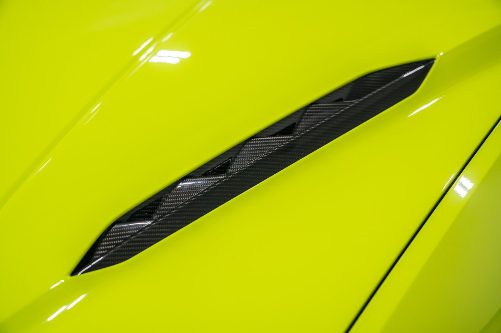 Used 2024 Lamborghini Urus Performante AWD/4WD image 46