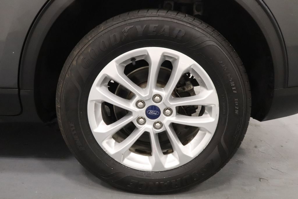Used 2020 Ford Escape SE FWD image 25