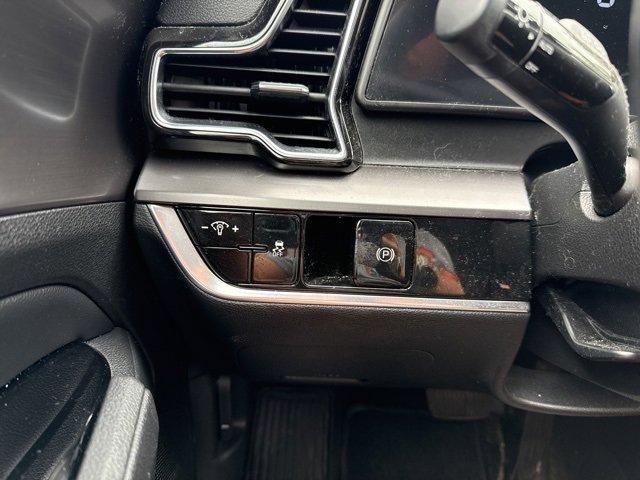 Used 2023 Kia Sportage EX image 21