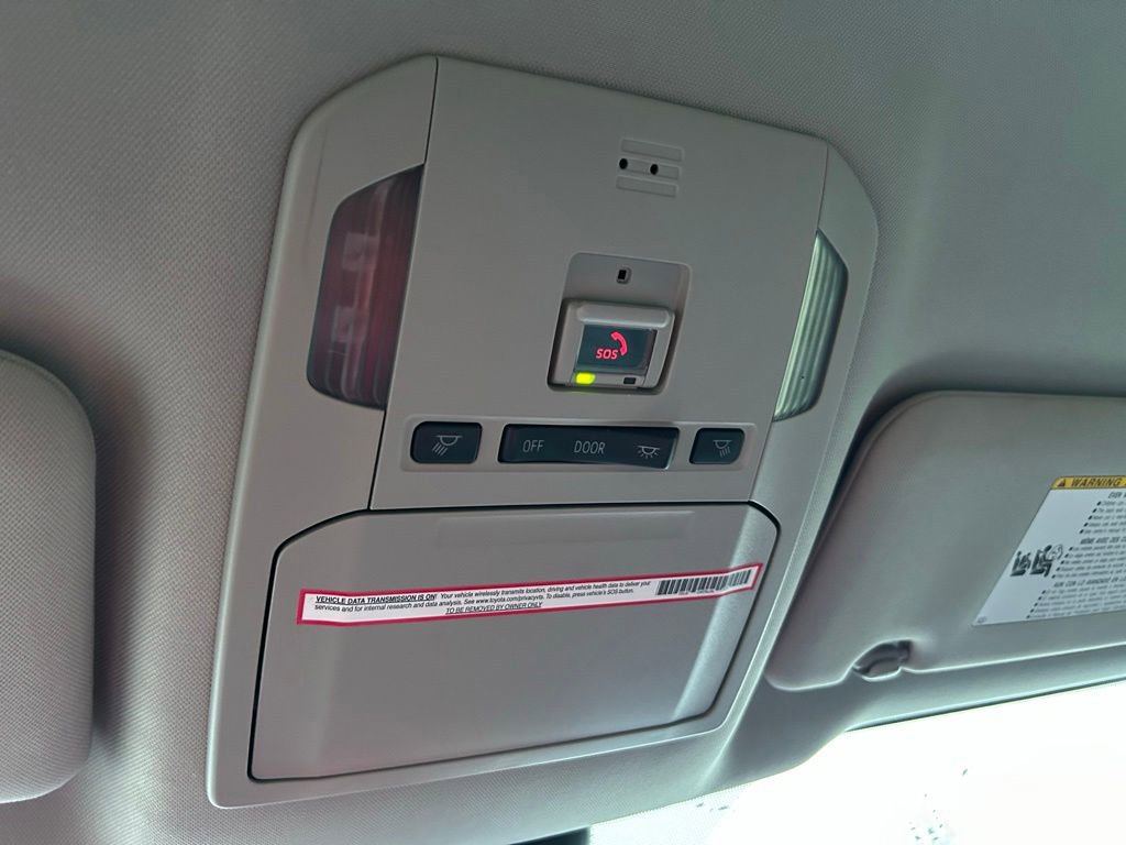 Used 2023 Toyota Highlander LE FWD image 32