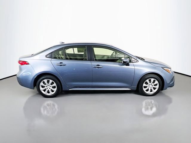 Used 2025 Toyota Corolla LE image 8