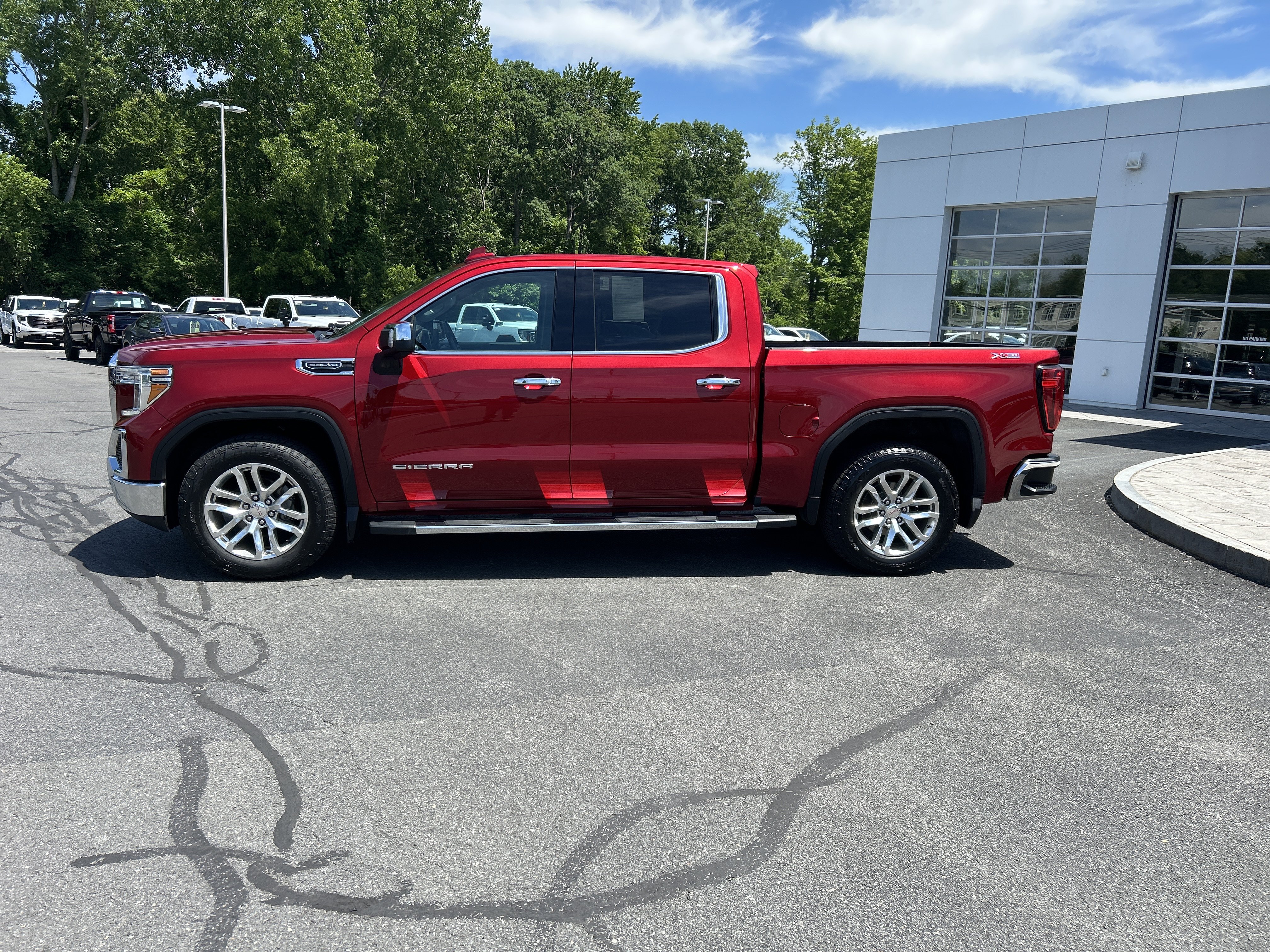 Used 2021 GMC Sierra 1500 SLT w/ SLT Premium Plus Package AWD/4WD image 2