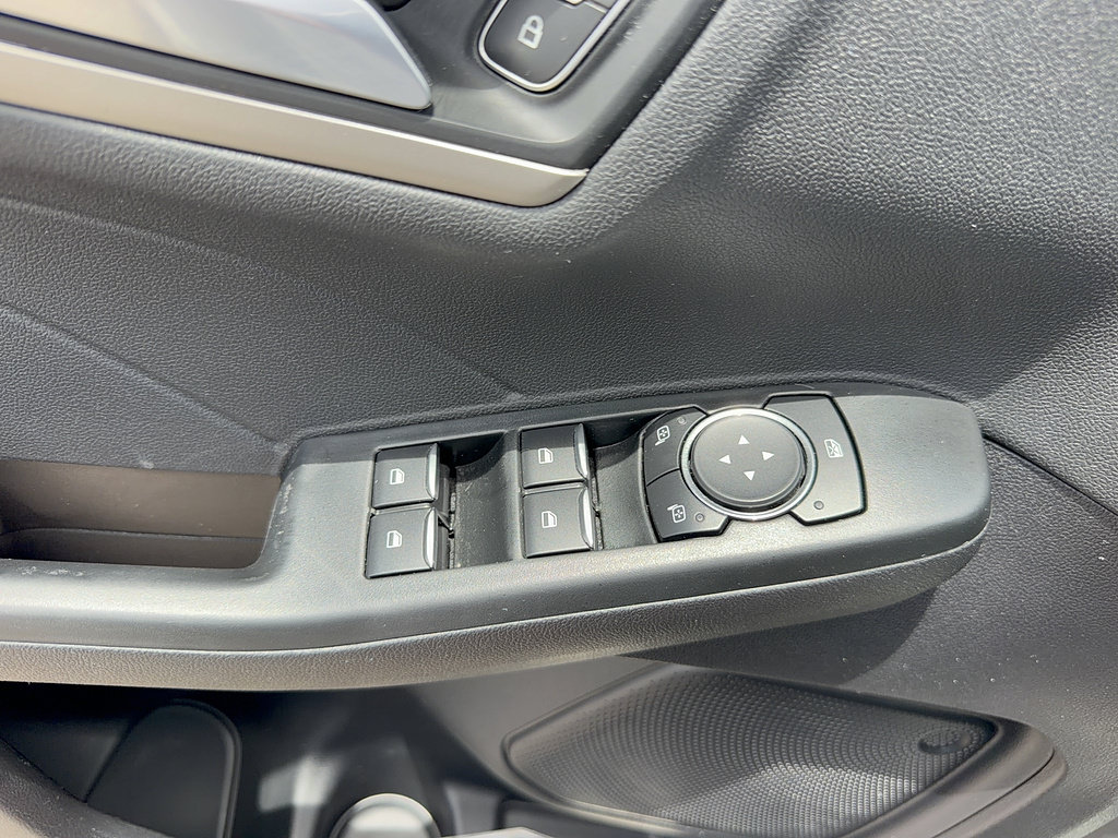 Certified 2022 Ford Escape SEL AWD/4WD image 10
