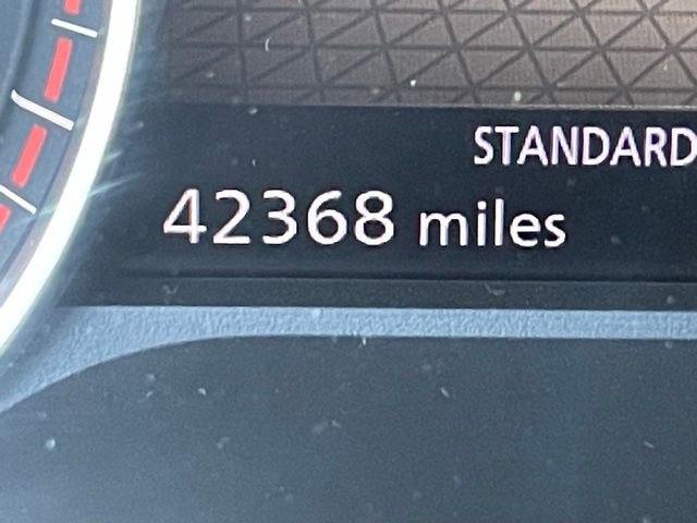 Used 2022 Nissan Pathfinder SL w/ SL Black Package image 11