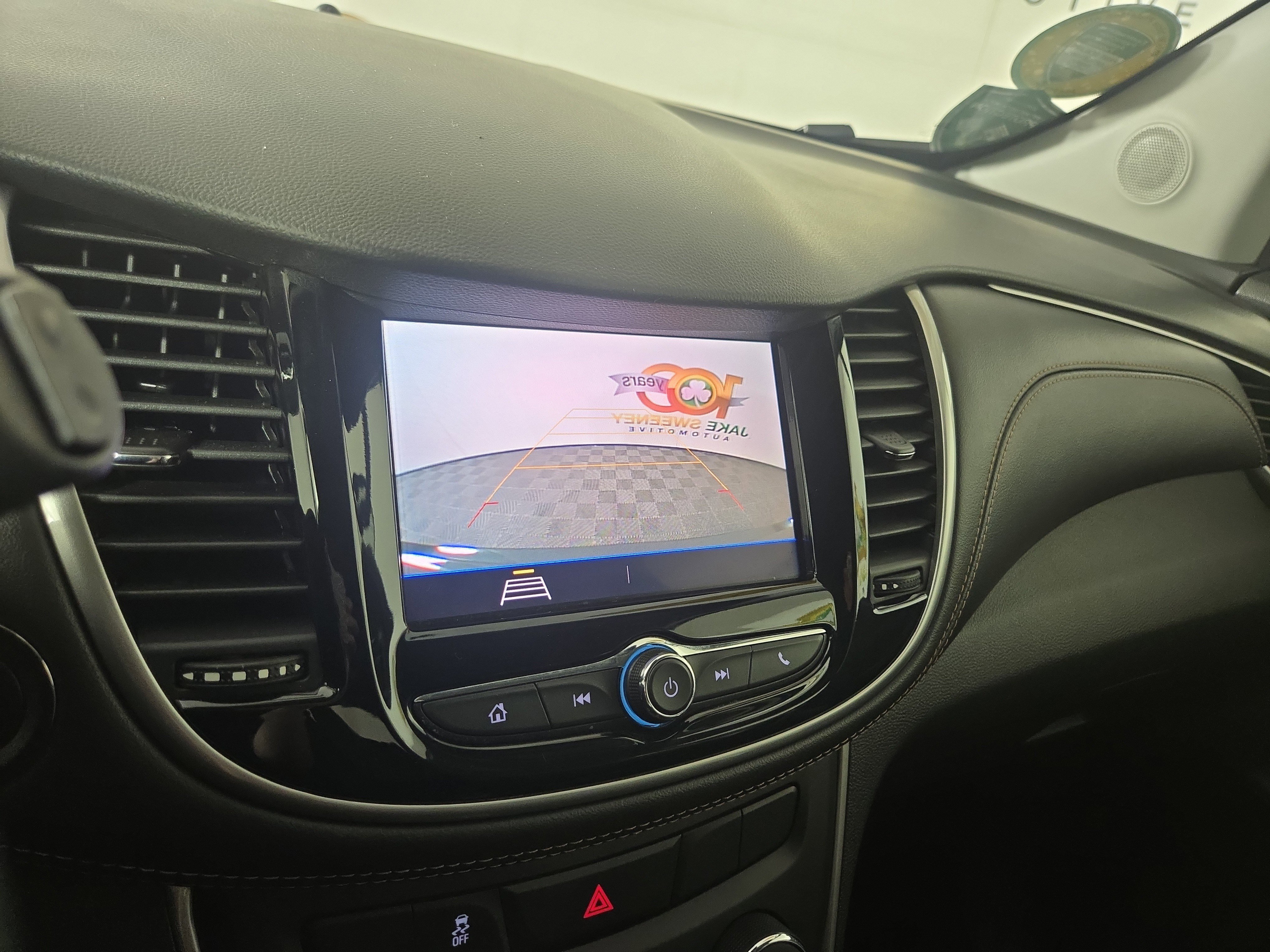 Certified 2022 Chevrolet Trax LT w/ Midnight Edition image 20