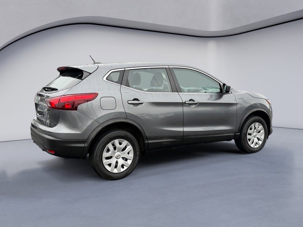 Used 2019 Nissan Rogue Sport S image 5