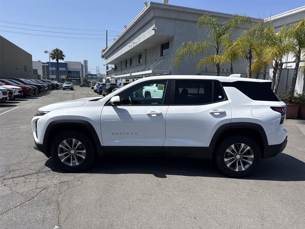Used 2026 Chevrolet Equinox LT FWD image 6