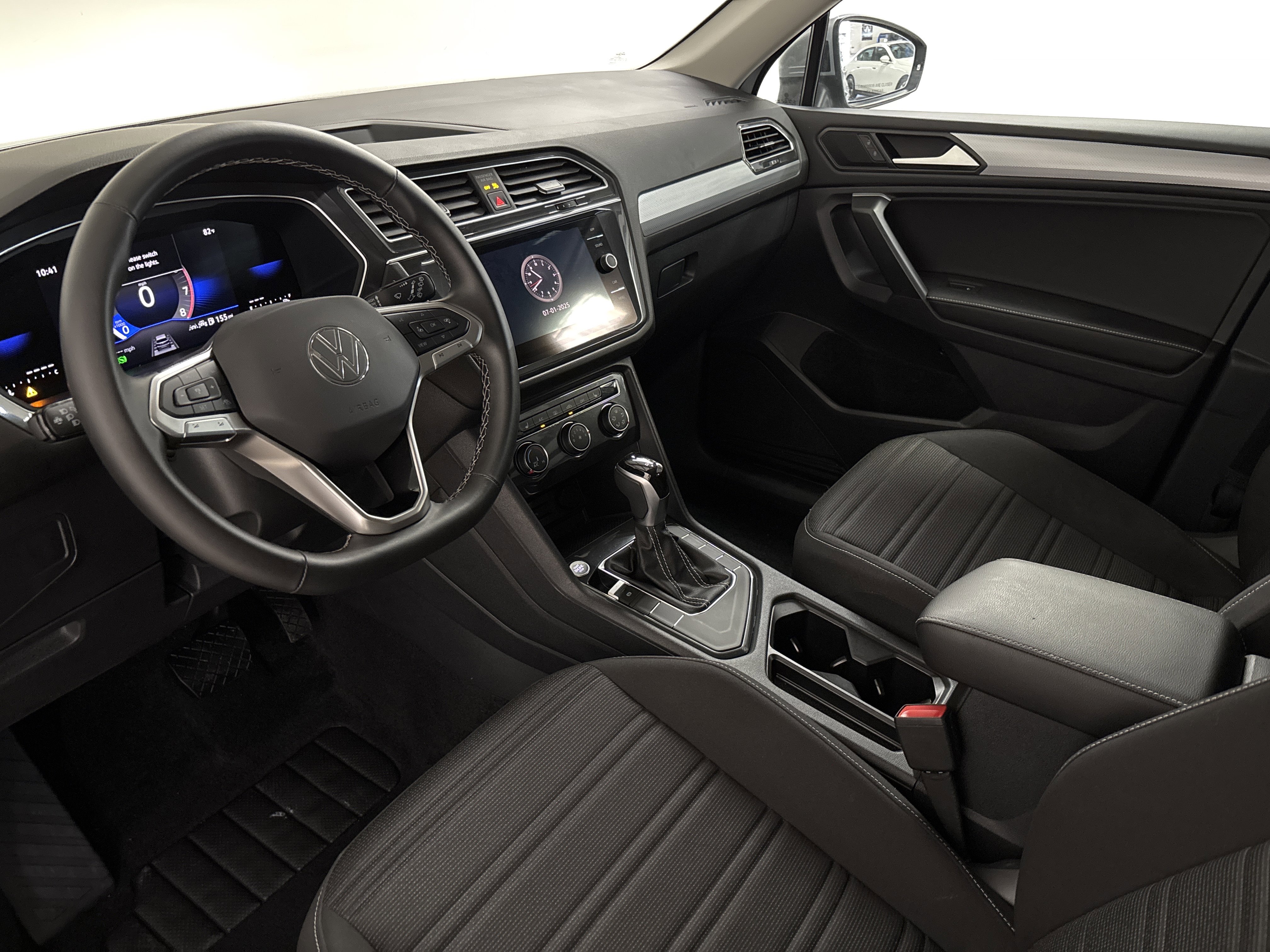Used 2024 Volkswagen Tiguan S FWD image 8