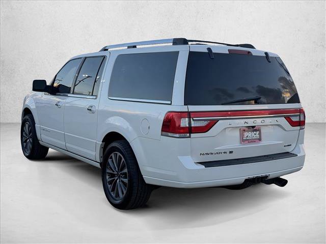 Used 2015 Lincoln Navigator L 2WD image 3