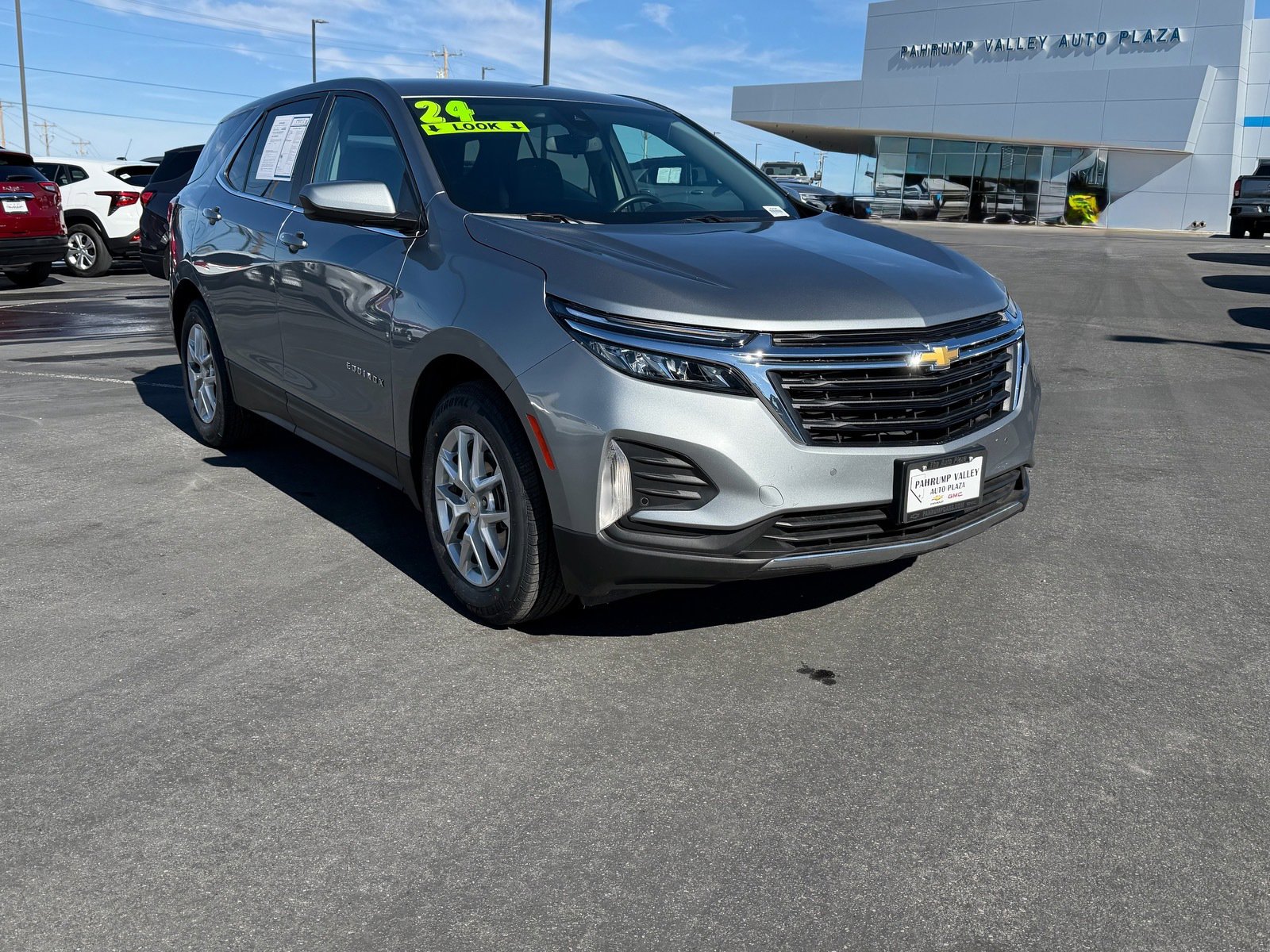 Used 2024 Chevrolet Equinox LT image 1
