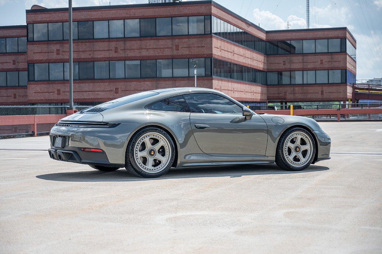 Used 2026 Porsche 911 Carrera GTS RWD image 7