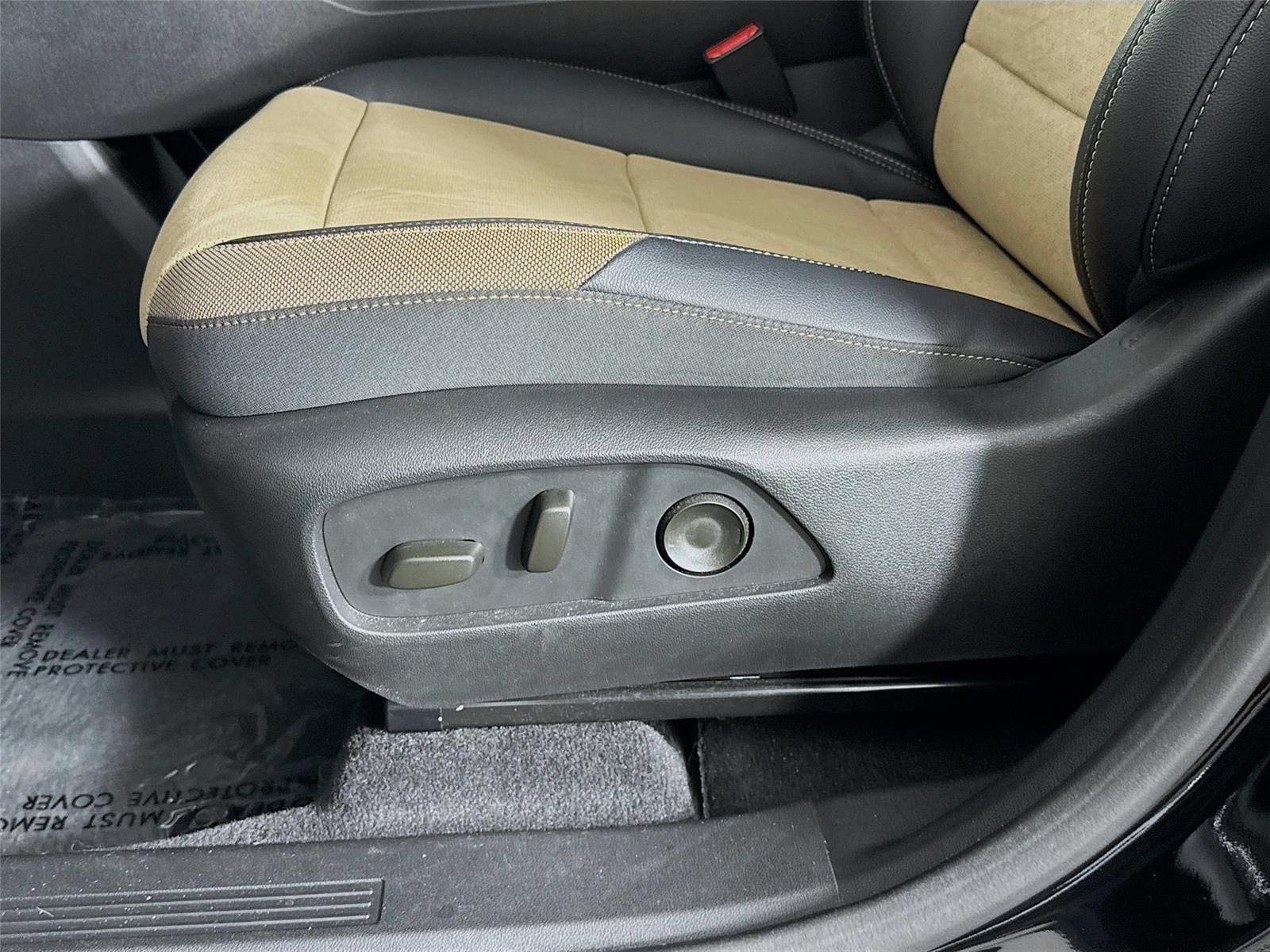 Certified 2025 Chevrolet Equinox ACTIV w/ Safety and Technology Package AWD/4WD image 21