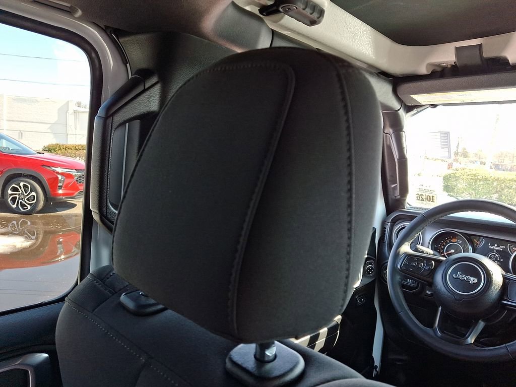 Used 2021 Jeep Wrangler Unlimited Sport image 14