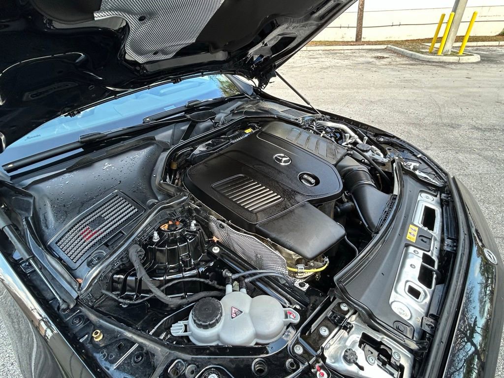 Used 2025 Mercedes-Benz C 300 Sedan image 31