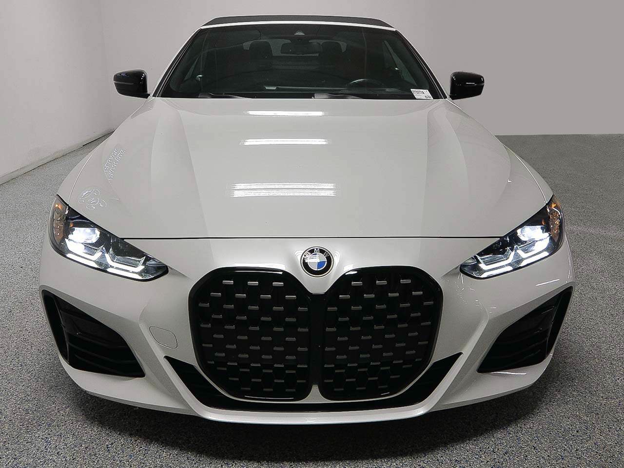 Used 2024 BMW M440i Convertible w/ Premium Package RWD image 4